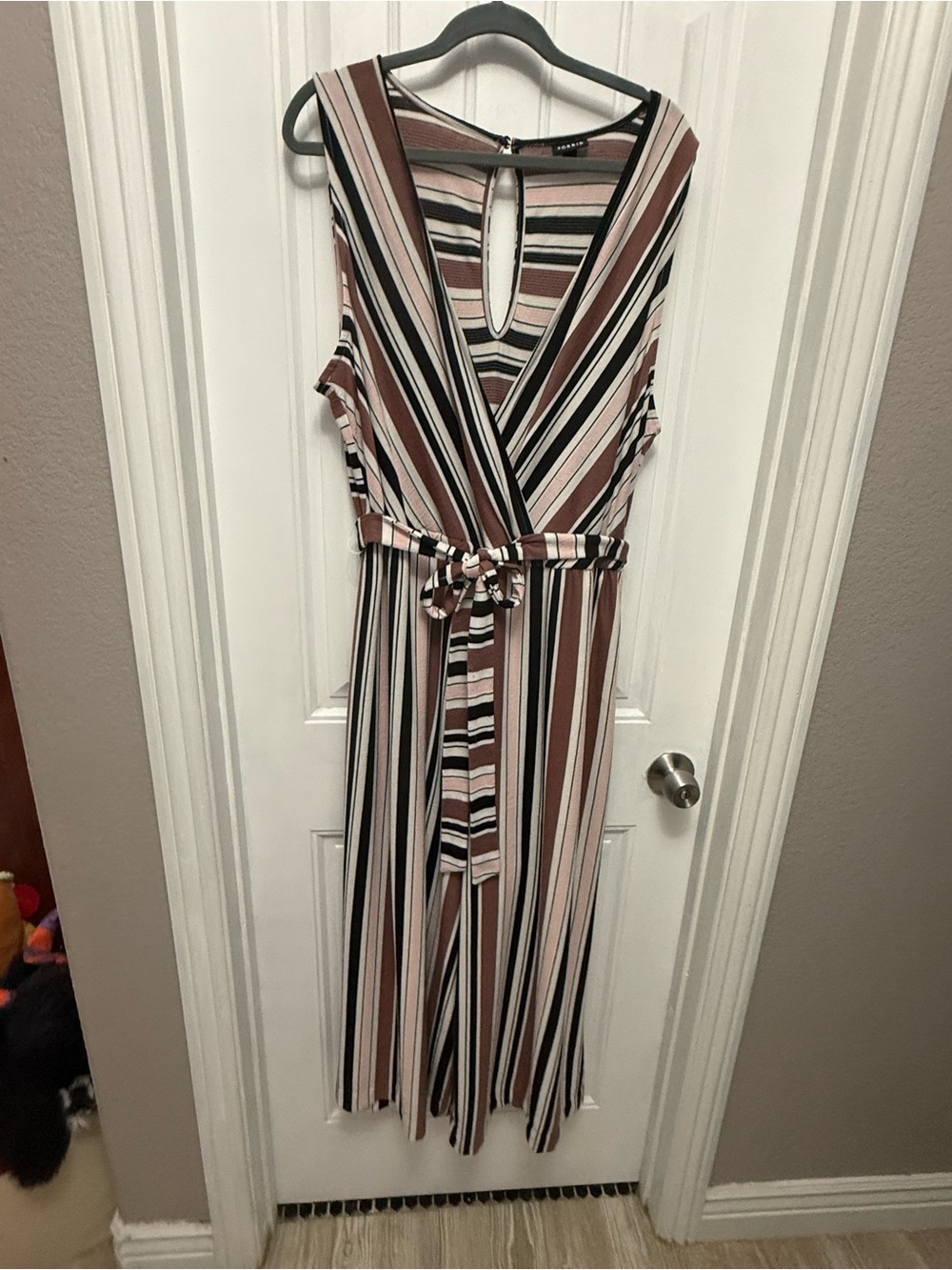 TORRID Size 3 Striped V neck Jumpsuit Romper Lined W Tie (51-9)